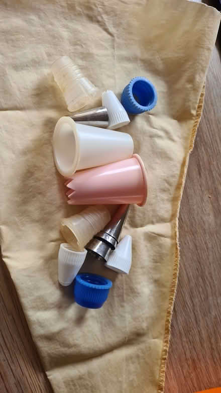 Photo of free Icing set (North Town SL6) #1
