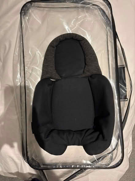 Photo of free Maxi Cosi baby insert for newborn car seat (Crouch End N8) #1