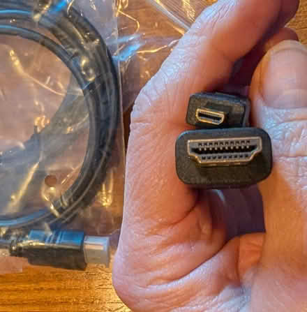 Photo of free various cables (Bellevue (Lakemont/Eastgate)) #4