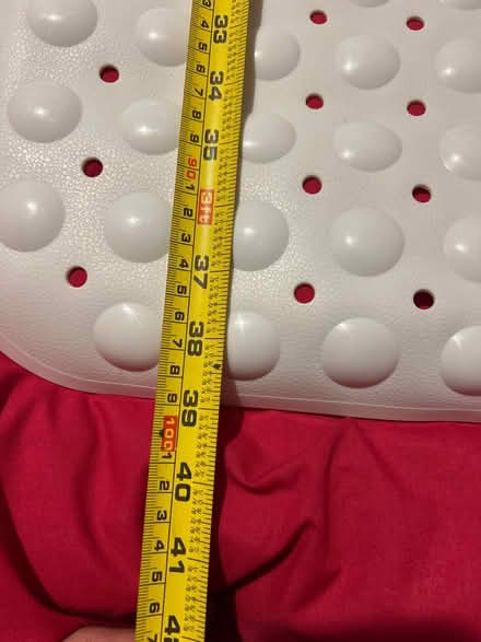 Photo of free Non slip bath mat (Burridge SO31) #2