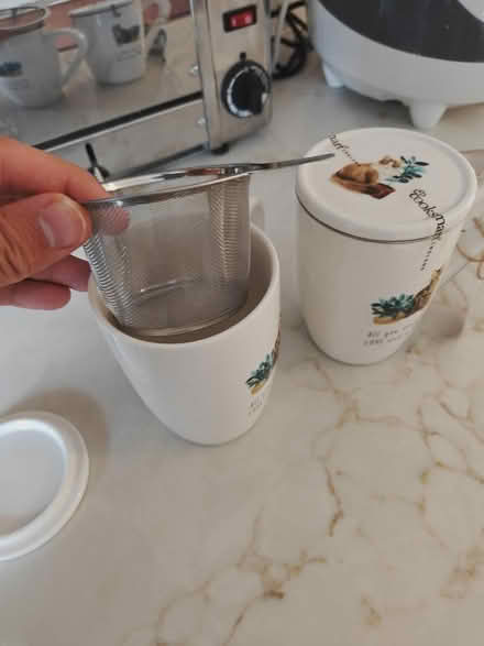 Photo of free Two mugs with infuser (CR5) #2
