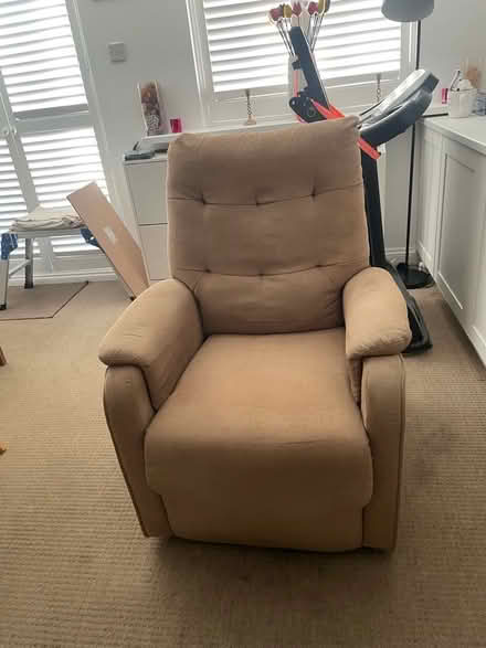 Photo of free Rise and recline chair (Ducklington OX29) #2
