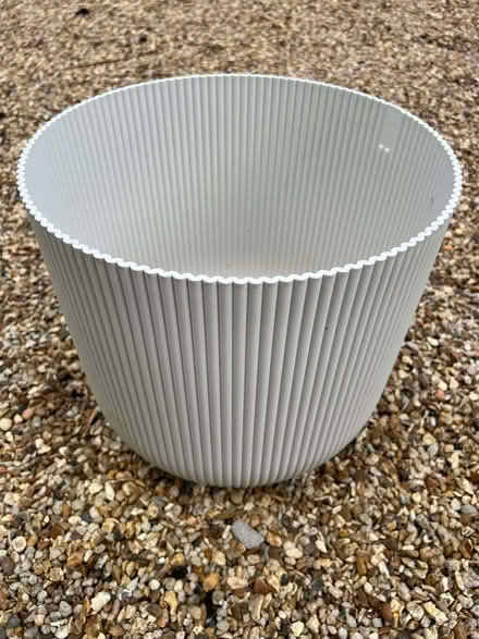 Photo of free Indoor flower pots (Norham Manor OX2) #2