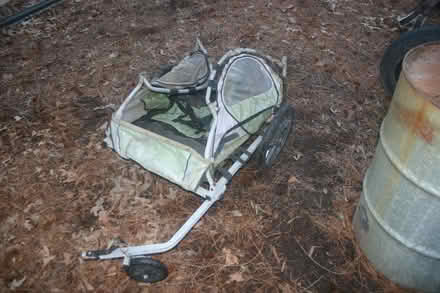 Photo of free Pull Behind Stroller/ Bike Trailer (Chesapeake) #1