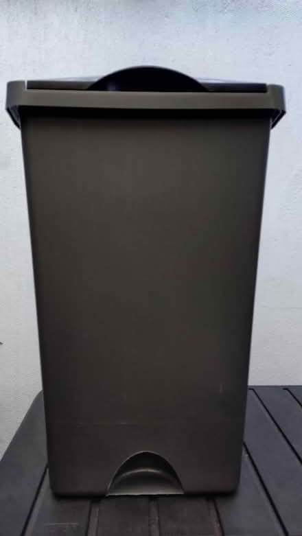 Photo of free Kitchen bin (Two Waters HP3) #4