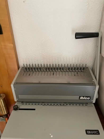 Photo of free Ring binders and binding machine (BR6) #4