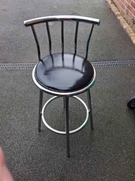 Photo of free 1 bar stool (Wollaton ng8) #1