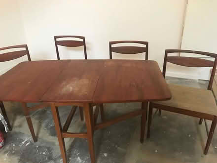 Photo of free Table & Chairs in MORLEY LS27 (Morley LS27) #2