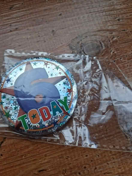 Photo of free 6 today badge (Crosspool S10) #1