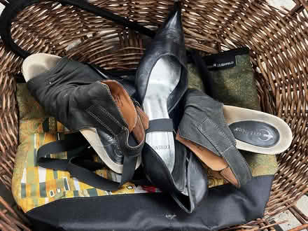 Photo of free women's shoes-size 8 (Lansdowne PA) #1