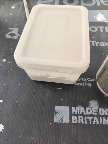 Photo of free Eggshell white paint (Keynsham Memorial Park) #2
