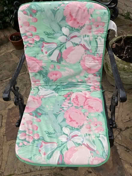 Photo of free 6 garden seat cushions (Putney SW15) #2