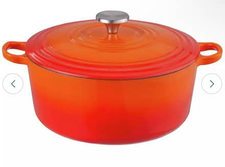 Photo of Cast iron Dutch oven/ Casserole w (Spottiswoode EH9) #1