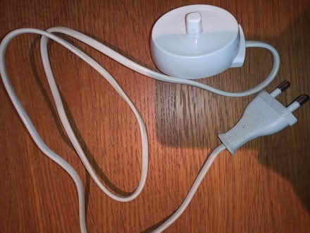 Photo of free Oral-B Electric Toothbrush (used) (City centre S1) #2