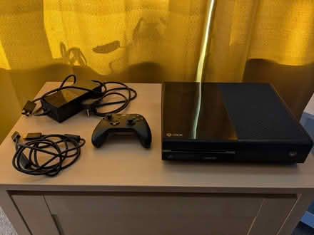 Photo of free X-Box One (Haslucks Green B90) #3
