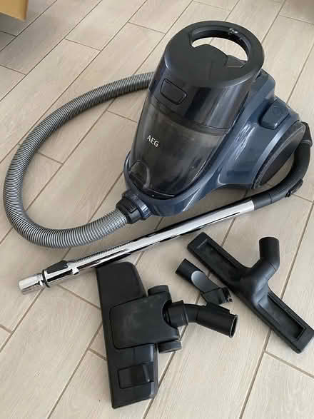 Photo of free Vacuum cleaner (Farnborough GU14) #1