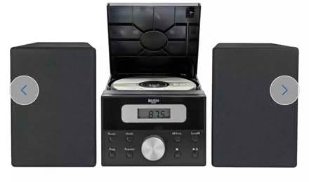 Photo of CD player with speakers (Southborough BR2) #1