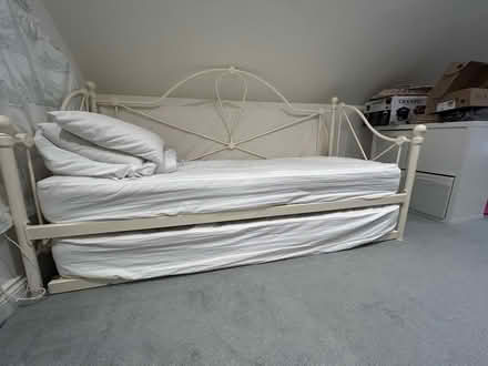 Photo of free Day bed with trundle (Sheet) #1