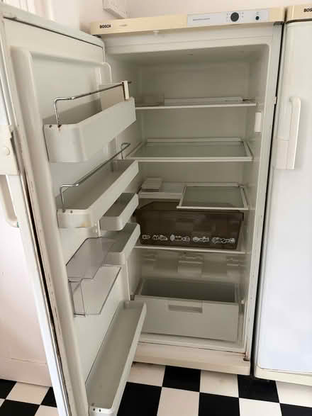 Photo of free Bosch fridge & freezer (Eastbourne BN20) #2