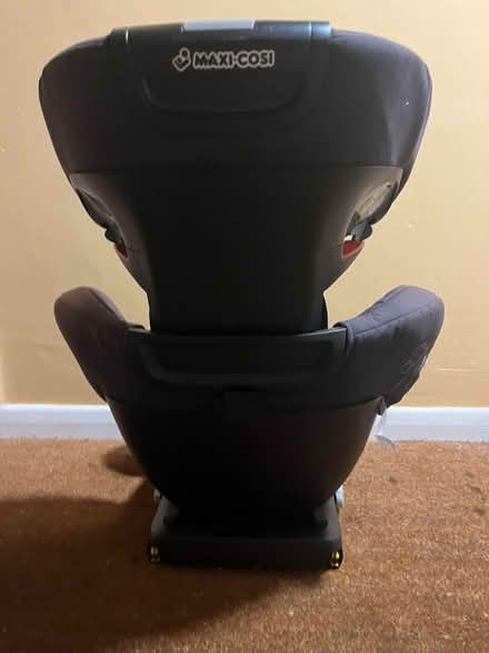 Photo of free Two Maxi cosy car seats (Fairfield Park) #2