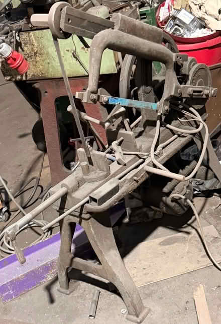 Photo of free Old/vintage mechanical hacksaw (Bordesley Green B9) #3