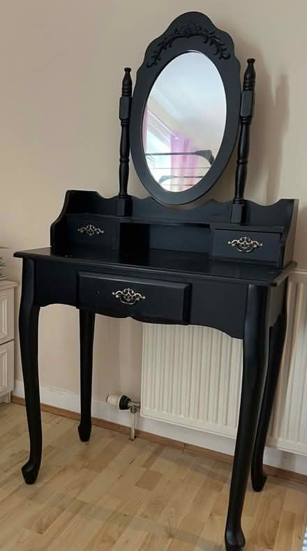 Photo of free Black dressing table with mirror (Maxwelltown DG2) #1