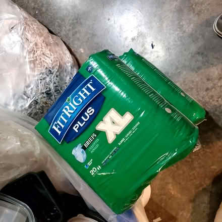 Photo of free Men's diapers XL / Ice packs (KCMO off 291 near liberty) #1