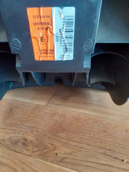 Photo of free Car seat for 9-18kg (Bowbridge GL5) #2