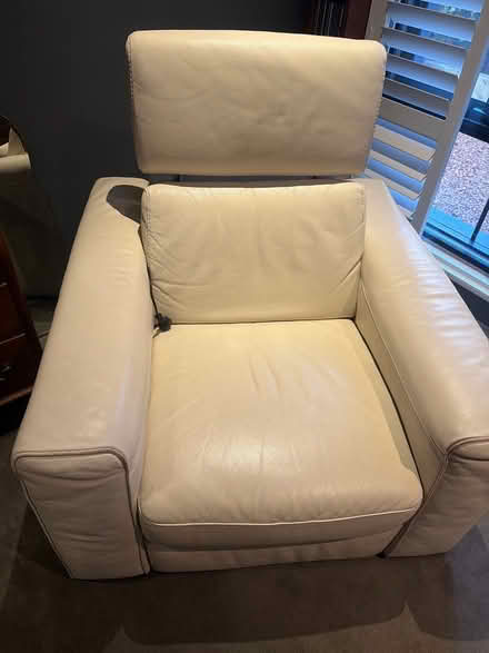 Photo of free Electric armchair (Mount Claremont) #1