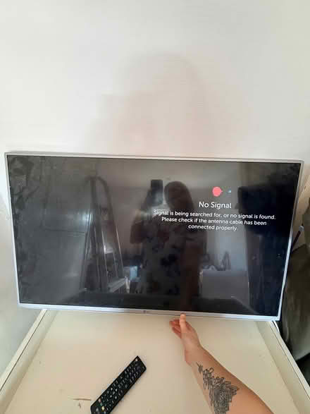Photo of free 42” Tv (Colliers wood CR4) #1