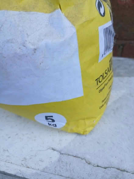 Photo of free Half bag of cat litter (SE22) #3