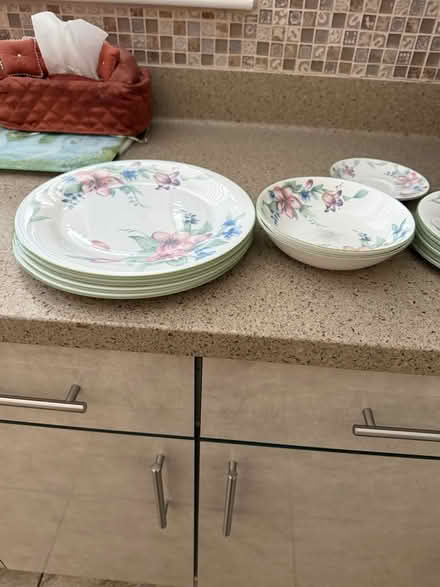 Photo of free Dinner set (BN16 /DQ) #2