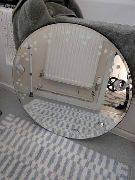 Photo of free Large glass mirror (Churchgate EN8) #1