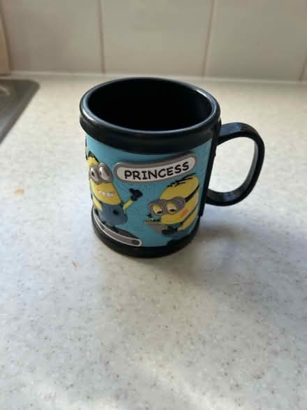 Photo of free Plastic mug with crack (Jennetts park RG12) #1