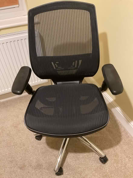 Photo of free Mesh office chair (West Byfleet, KT14) #1