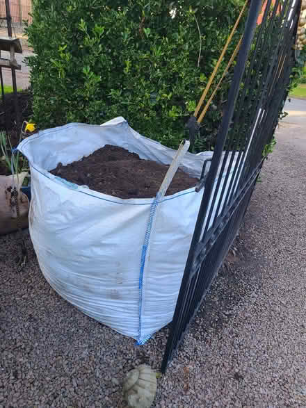 Photo of free About 1.5 tonne of top soil (Stourport on Severn DY13) #1