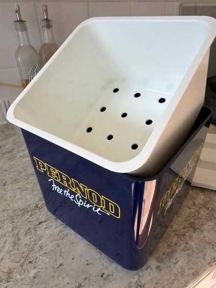 Photo of free Ice bucket (Welling DA16) #2