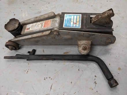 Photo of free Floor jack (Deltona) #3