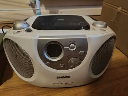 Photo of free CD / Radio stereo (Friern Village N11) #1