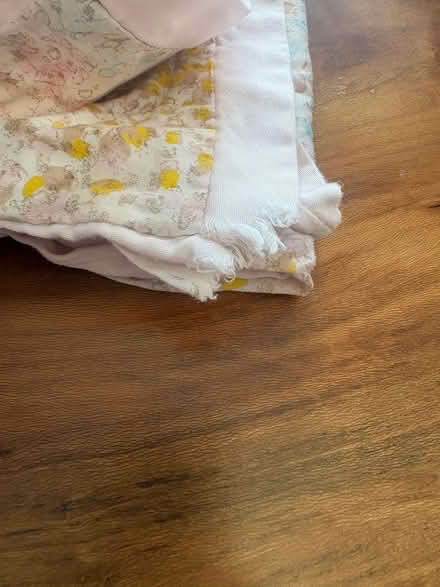 Photo of free 100% cotton King Duvet cover+cases (Kanata Lakes) #2