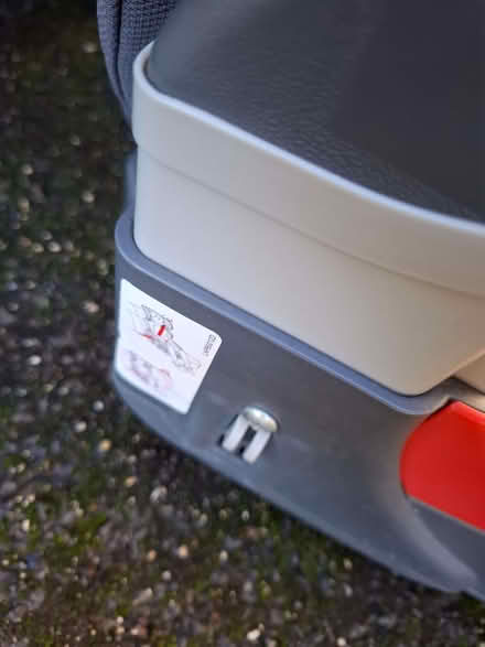 Photo of free car seats (Cogges OX28) #2
