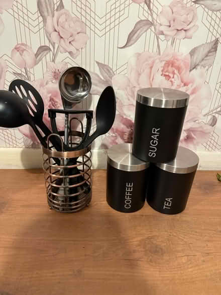 Photo of free Various kitchen items (CT14) #1