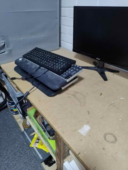 Photo of free Desktops (birstall LE4) #4