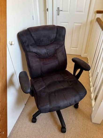 Photo of free Leather office chair. (Sherwood TN2) #1