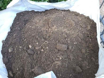 Photo of free About 1.5 tonne of top soil (Stourport on Severn DY13) #2