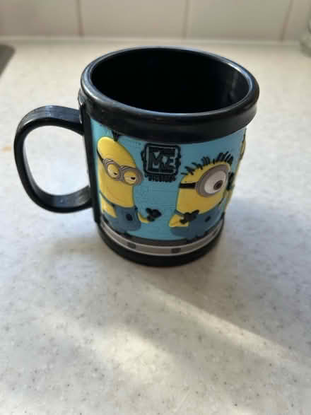 Photo of free Plastic mug with crack (Jennetts park RG12) #2