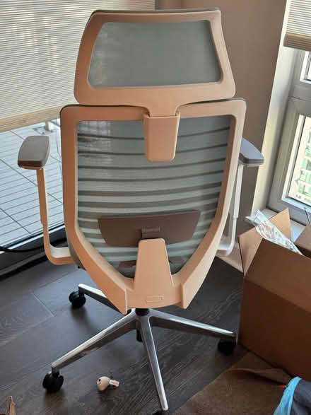 Photo of free chair and desk (South loop) #4