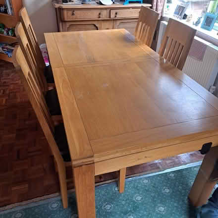 Photo of free Dining table extendable 1.8m x 0 9m (CM1 springfield) #4