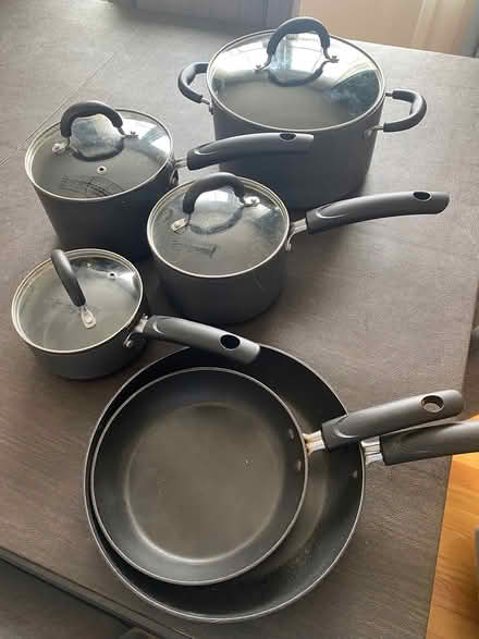 Photo of free Collection of pots and pans (Near William Penn inn) #3