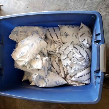 Photo of free Men's diapers XL / Ice packs (KCMO off 291 near liberty) #2